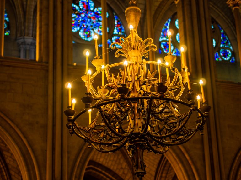 Où bat le cœur de Paris ? À la découverte du mystérieux kilomètre zéro de Notre-Dame